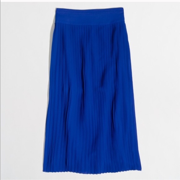 Blue pleated midi skirt Meghan Markle style - Picture 3 of 5